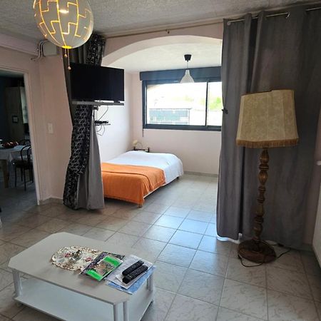 Gite Esprit Etape Saint-Barthelemy-de-Vals Bagian luar foto