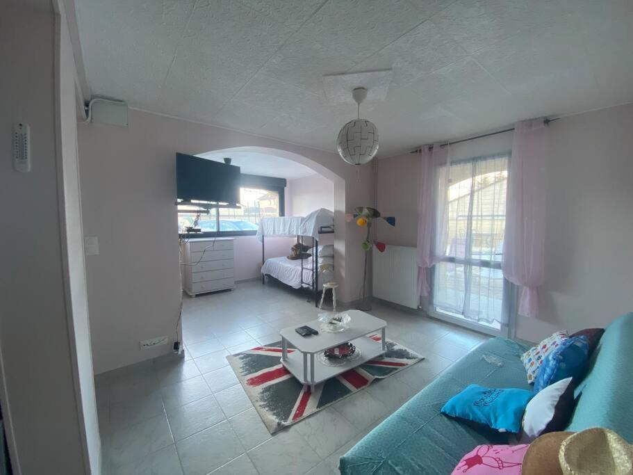 Gite Esprit Etape Saint-Barthelemy-de-Vals Bagian luar foto