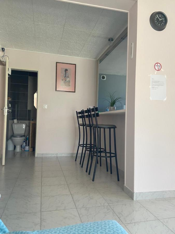 Gite Esprit Etape Saint-Barthelemy-de-Vals Bagian luar foto